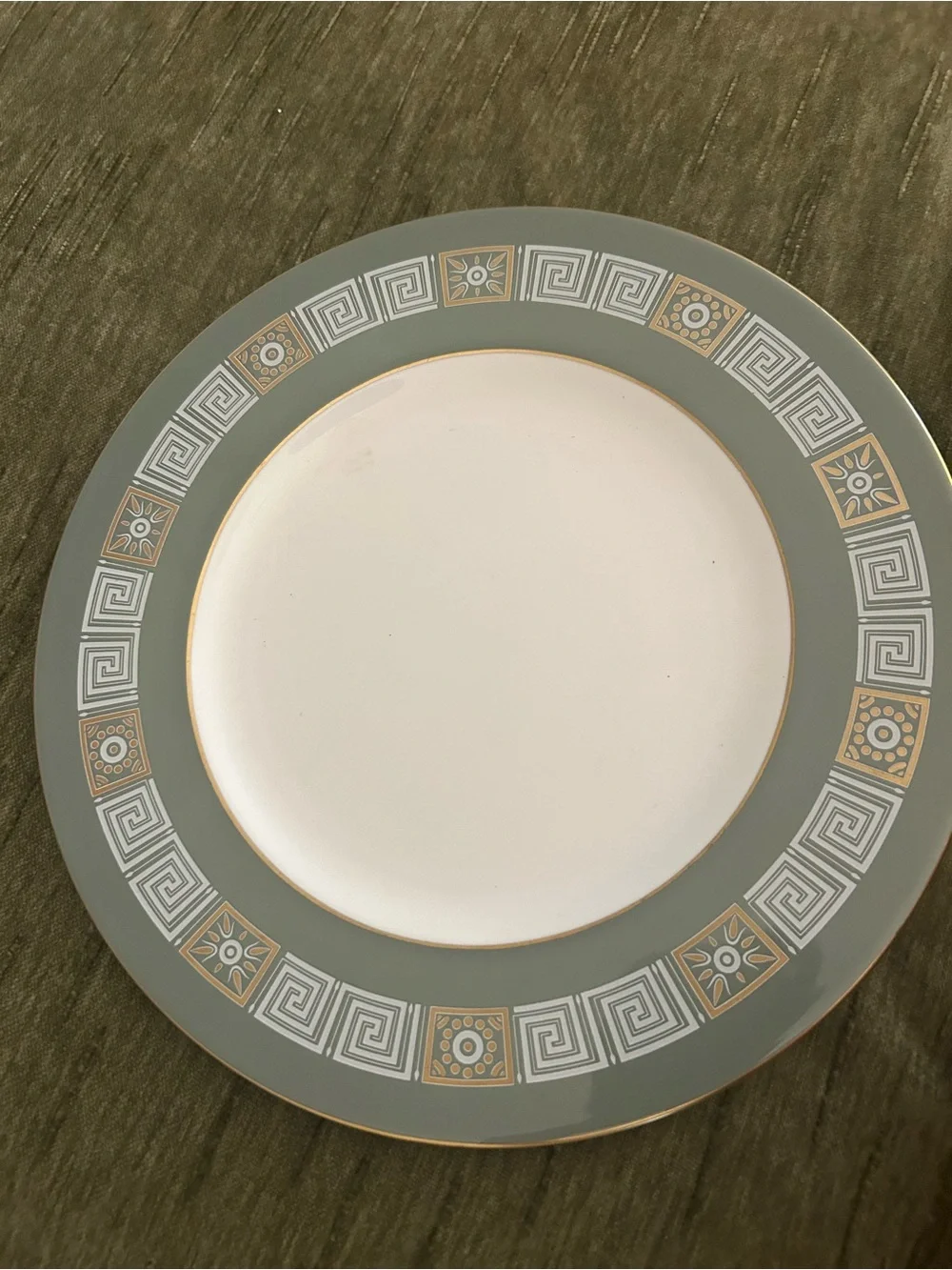 Wedgwood Green with Gold Greek key Dinner Plate